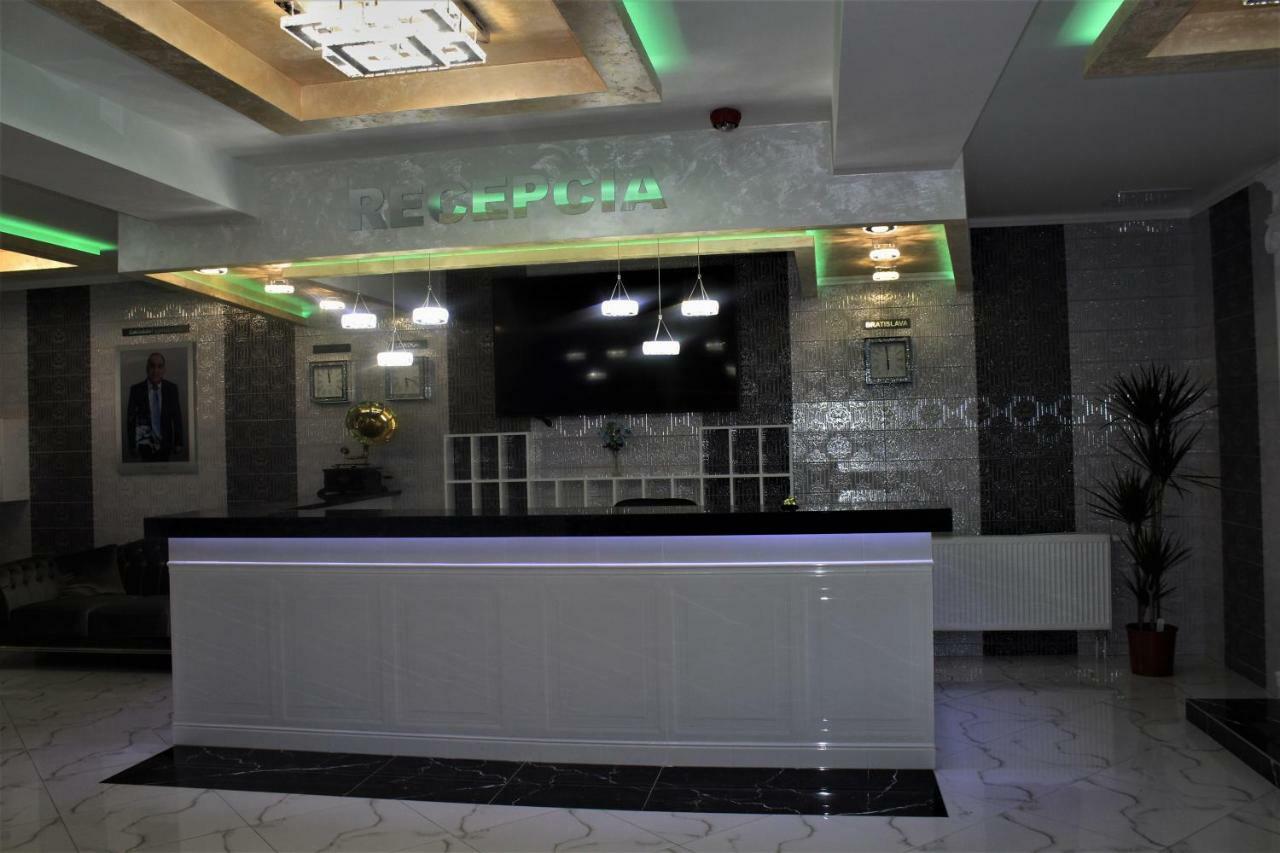 Hotel Chio Vázsec Kültér fotó
